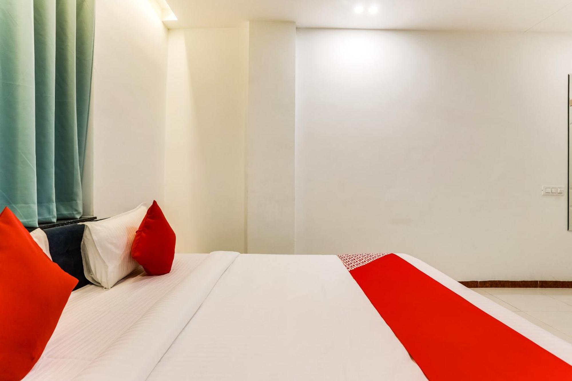 Hotel O Omkar Indore Eksteriør billede