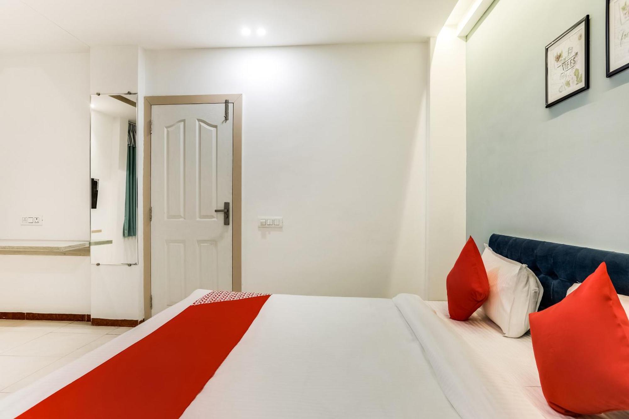 Hotel O Omkar Indore Eksteriør billede